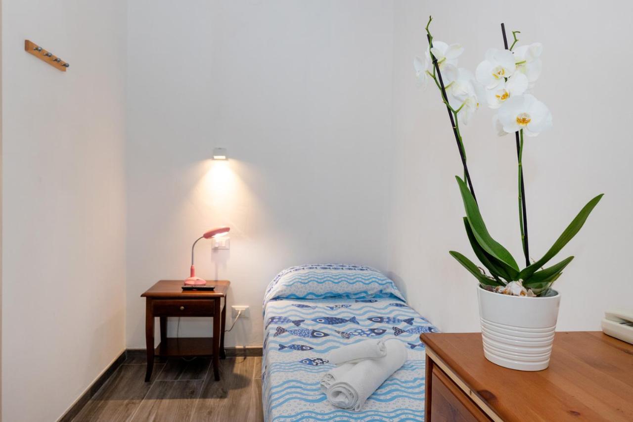 B&B Oasi 菲纳莱利古雷 外观 照片